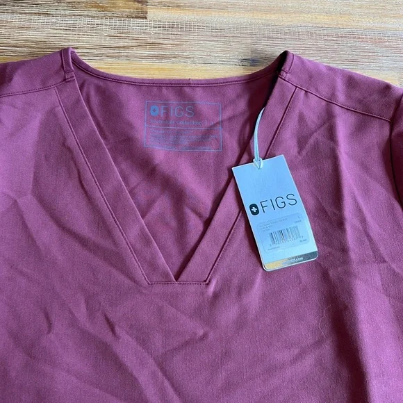 Figs Casma Three-Pocket Scrub Top - Picture 3 of 8